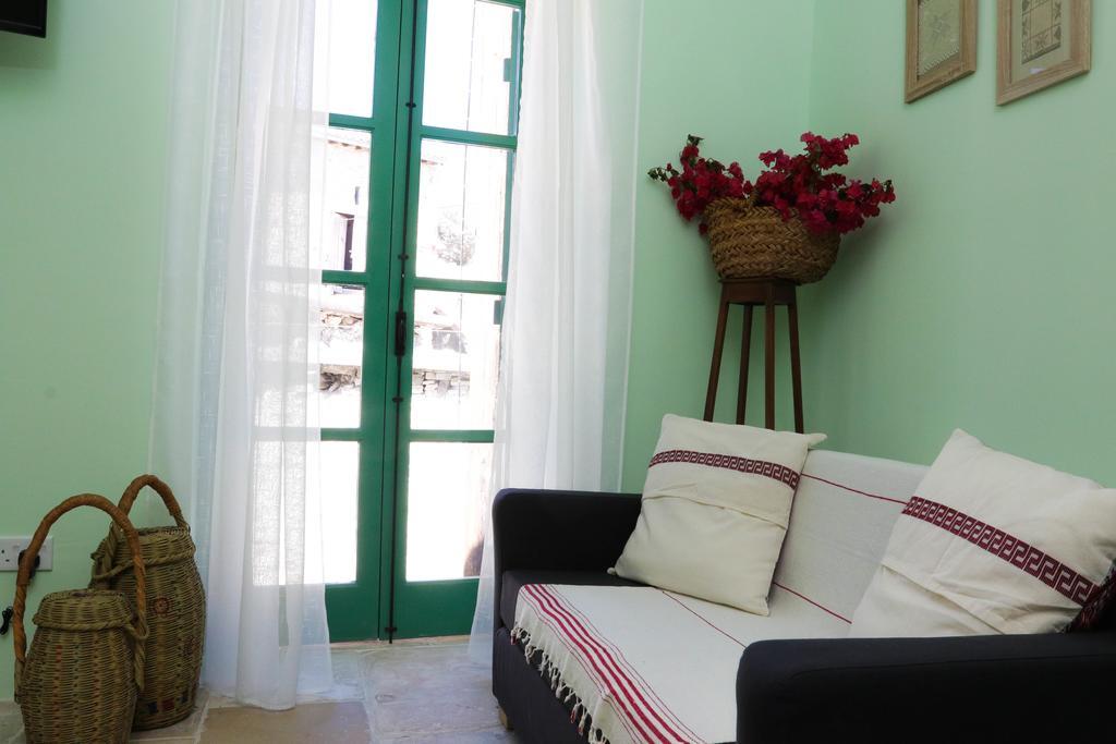 To Konatzi Tis Marikas Tzai Tou Yianni Guest House Kato Drys Ngoại thất bức ảnh
